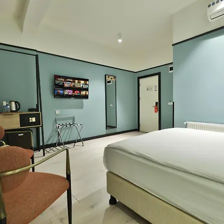 Ea Exclusive * Κωνσταντινούπολη