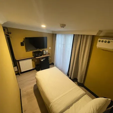 Ea Exclusive Κωνσταντινούπολη