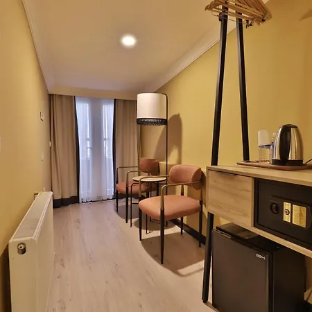 Ea Exclusive * Κωνσταντινούπολη