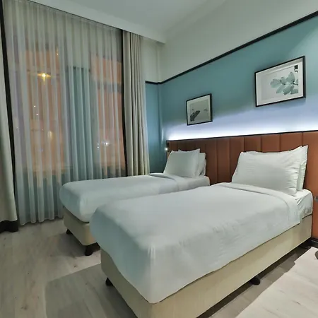 Ea Exclusive * Κωνσταντινούπολη