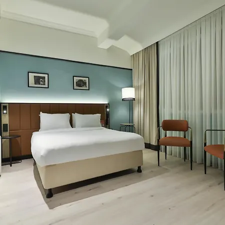 Ea Exclusive Hotel *