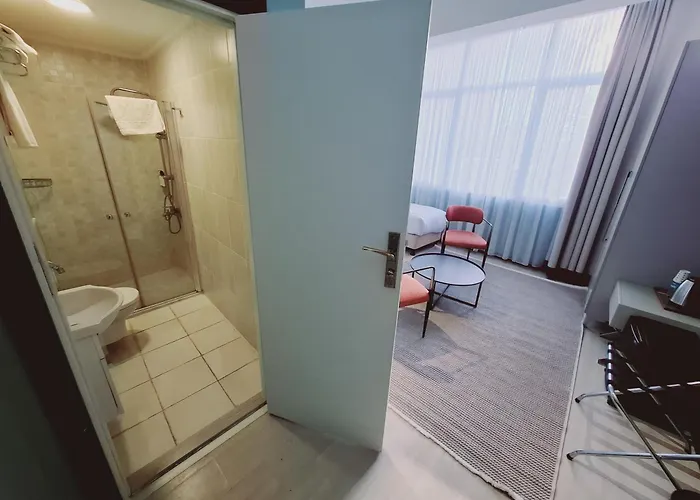 Hotell Ea Exclusive *