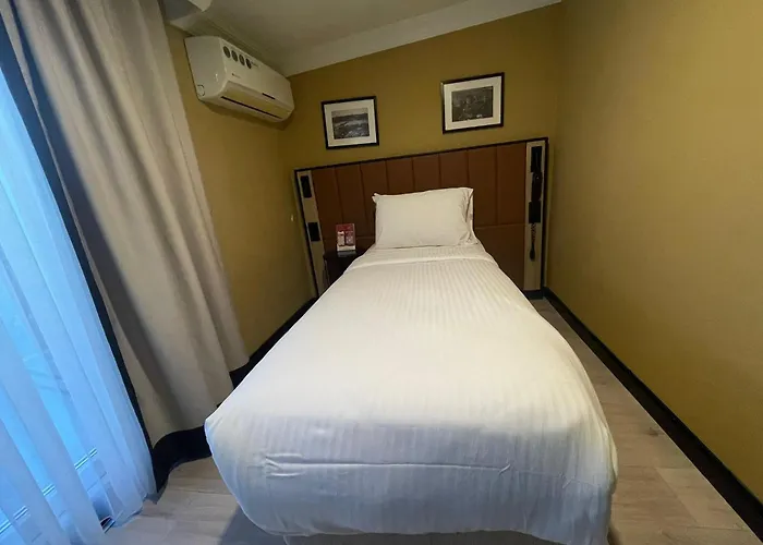 Hotell Ea Exclusive *