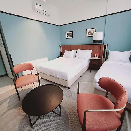 Ea Exclusive Hotel *