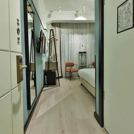 Ea Exclusive Hotel *