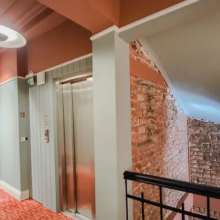 Ea Exclusive * Istanbul